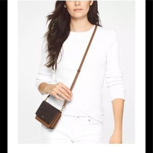 Michael michael Kors mott Signature crossbody